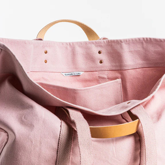 Large East West Tote